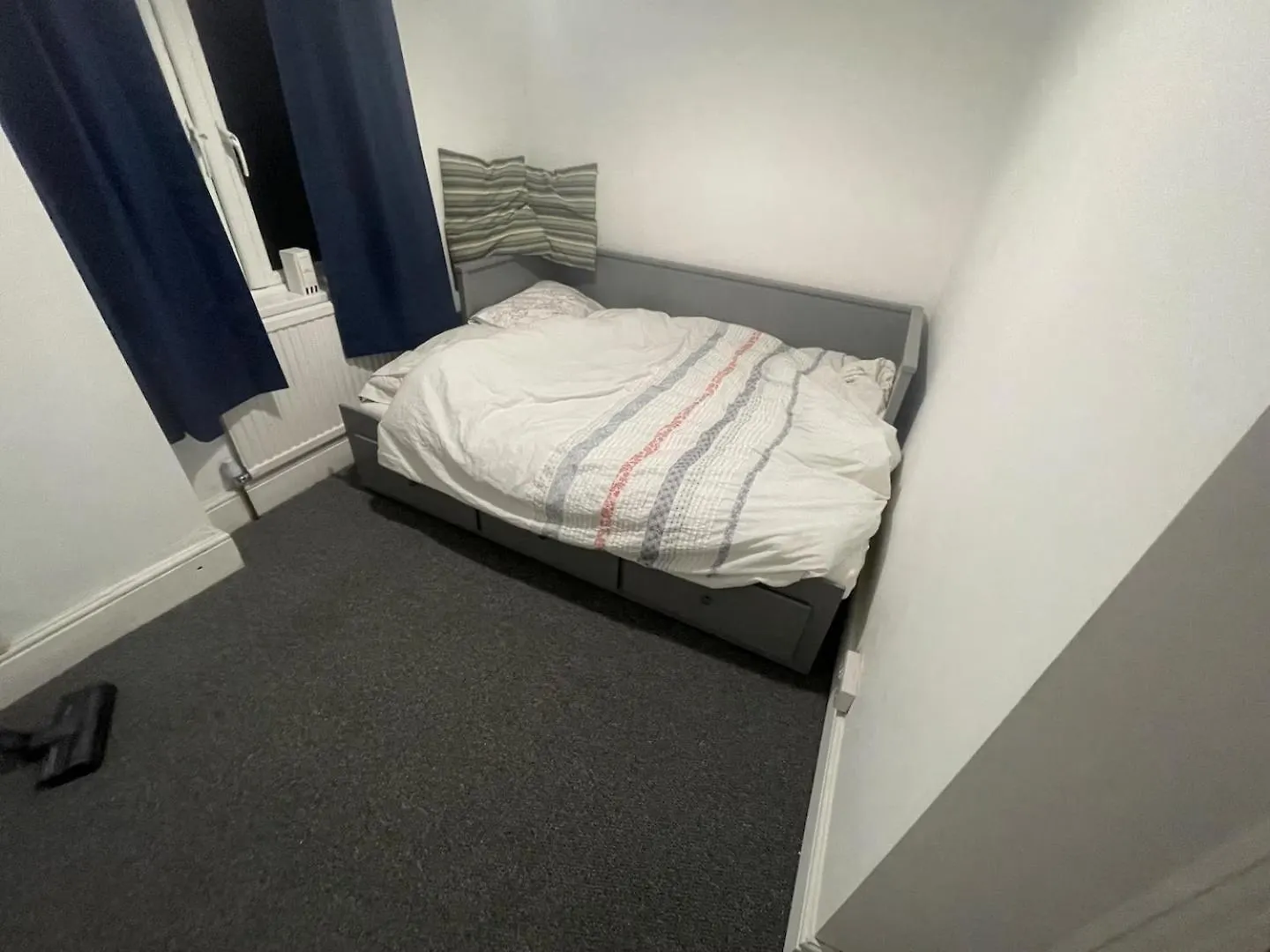 Room In City Near Hospital Cardiff